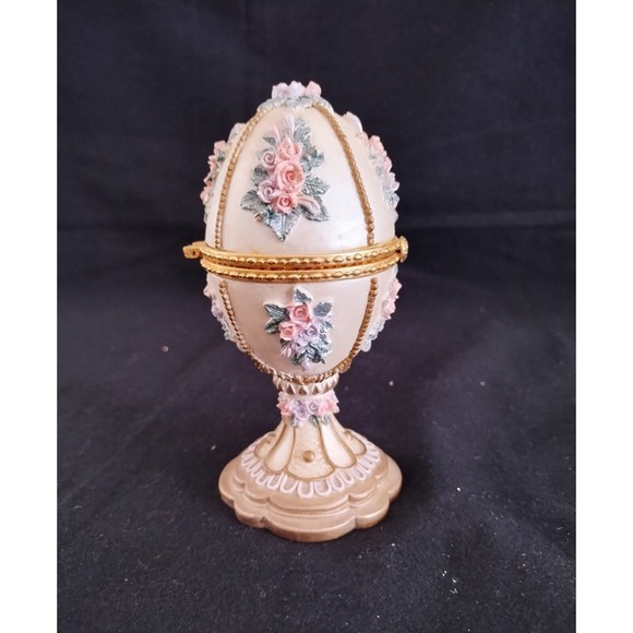 Vintage Hinged Egg Trinket Box White With Delicate Flowers Fabrege Inspired - Picture 1 of 7